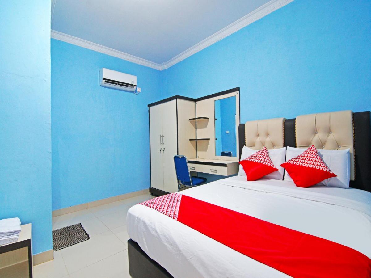 Oyo 90752 Ridho Guest House Syariah Dumai Buitenkant foto