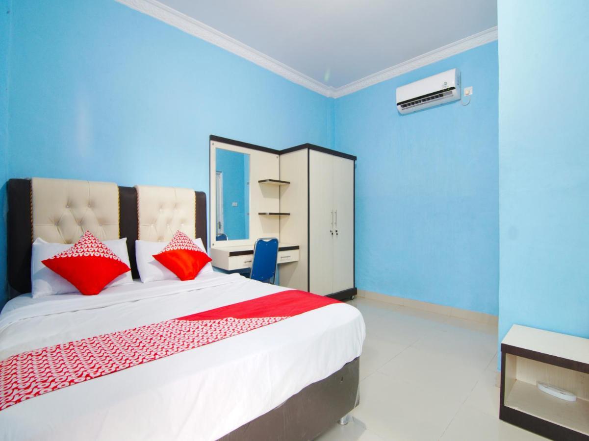 Oyo 90752 Ridho Guest House Syariah Dumai Buitenkant foto