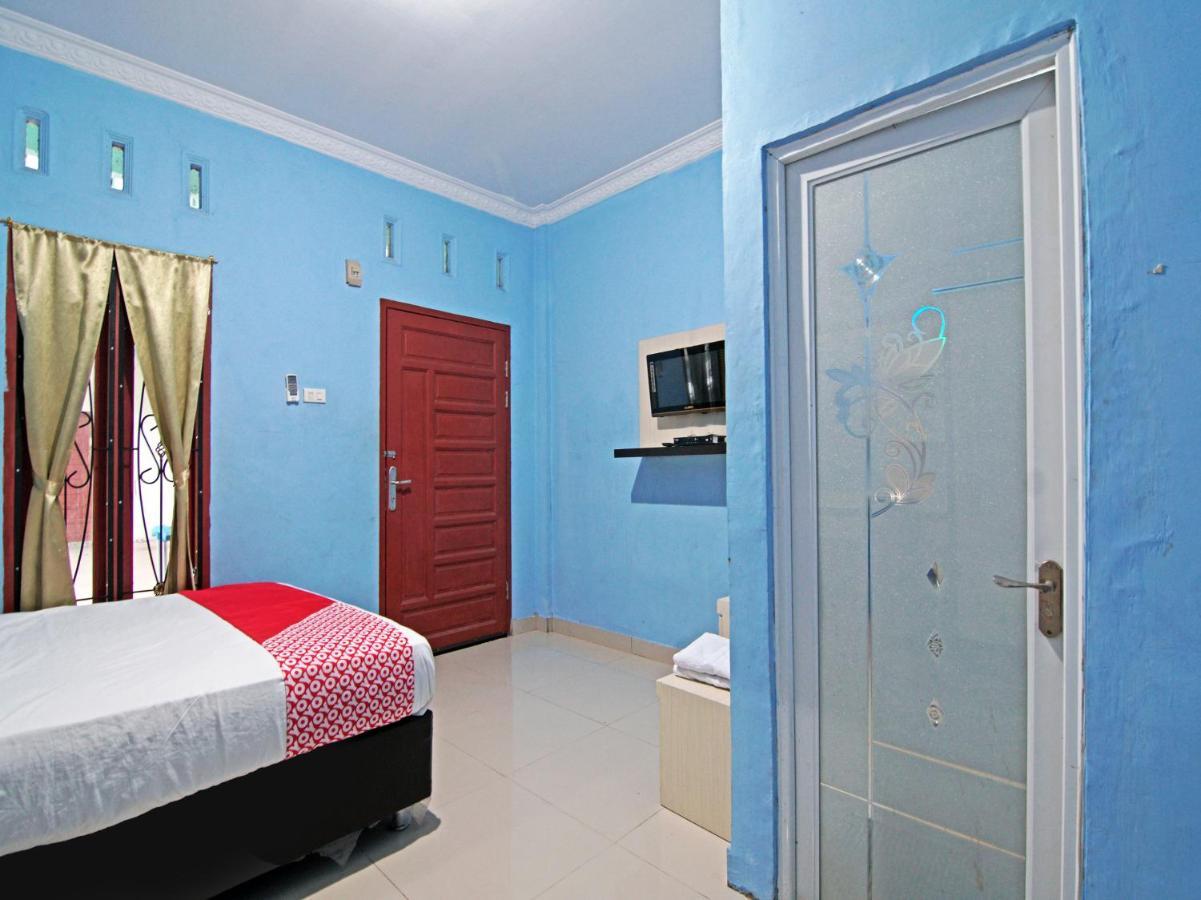 Oyo 90752 Ridho Guest House Syariah Dumai Buitenkant foto