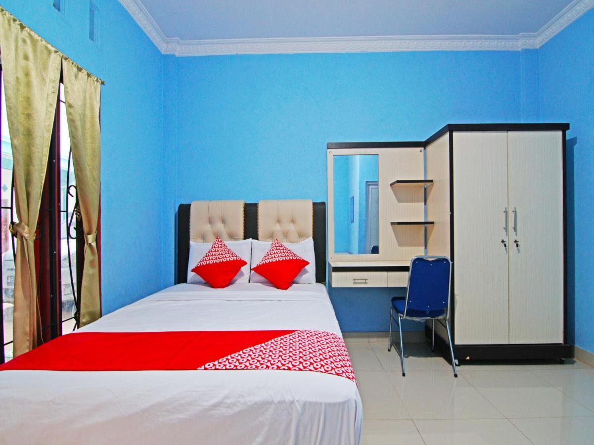 Oyo 90752 Ridho Guest House Syariah Dumai Buitenkant foto