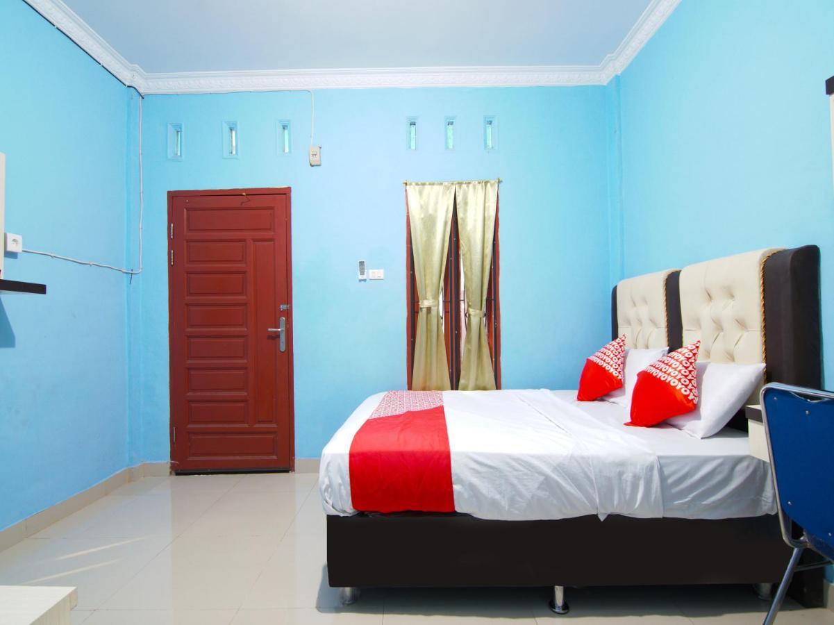 Oyo 90752 Ridho Guest House Syariah Dumai Buitenkant foto