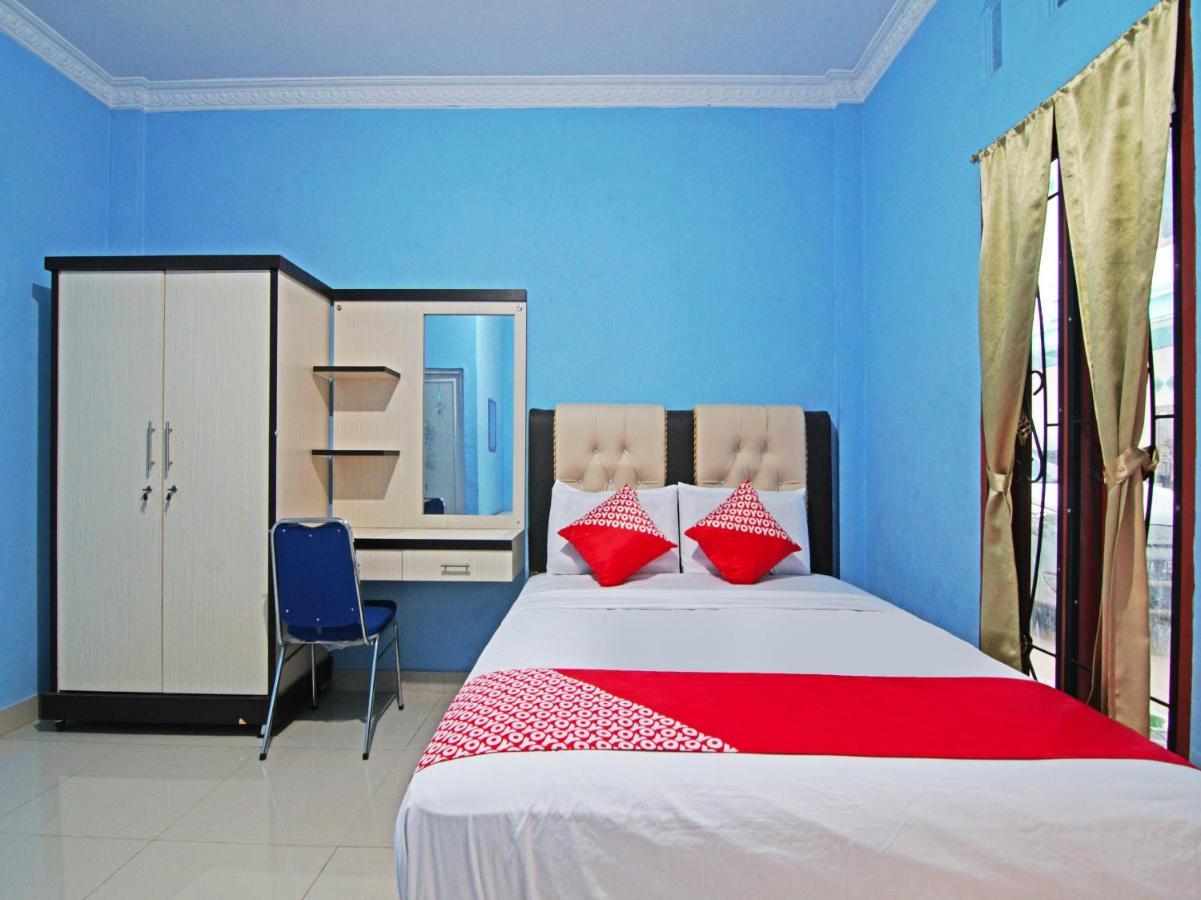 Oyo 90752 Ridho Guest House Syariah Dumai Buitenkant foto